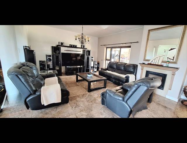 11HA FARM FOR SALE IN PROTEA RIDGE